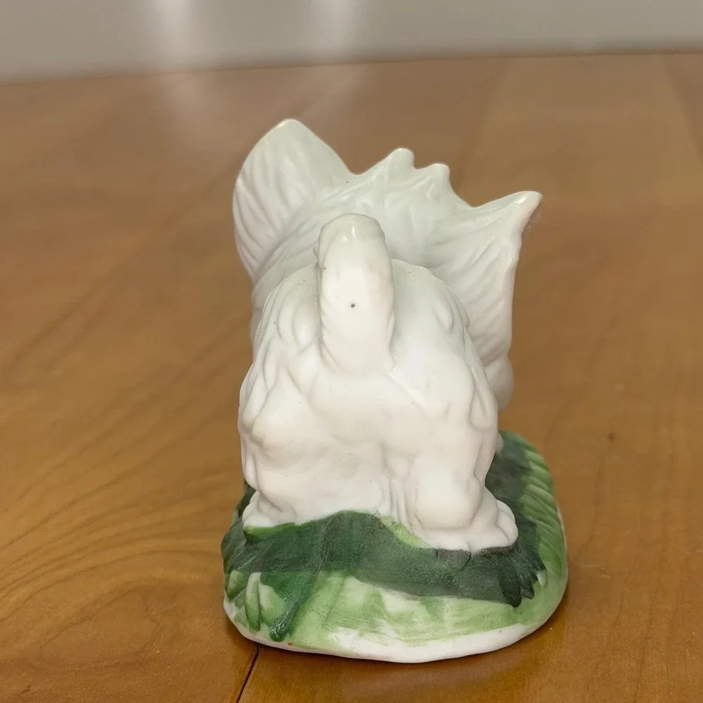 Lefton White Kitten with Snail Figurine Vintage Porcelain Cat Hand Painted 3.5